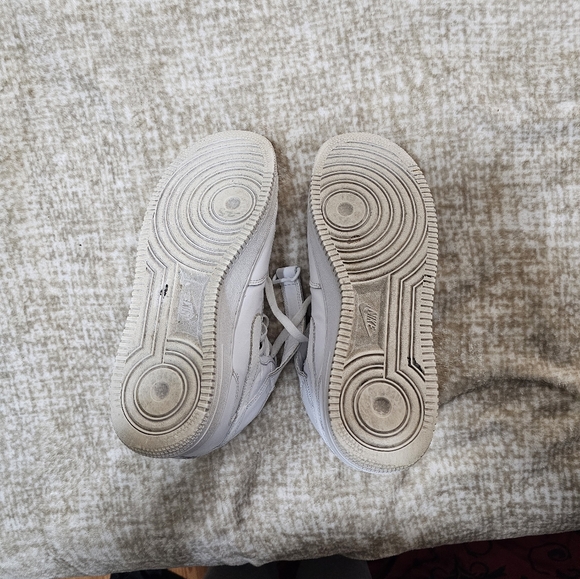 2 Pairs for the price of one...Nike Air Force 1 Mid, size 10.5 US, no box - Picture 2 of 16